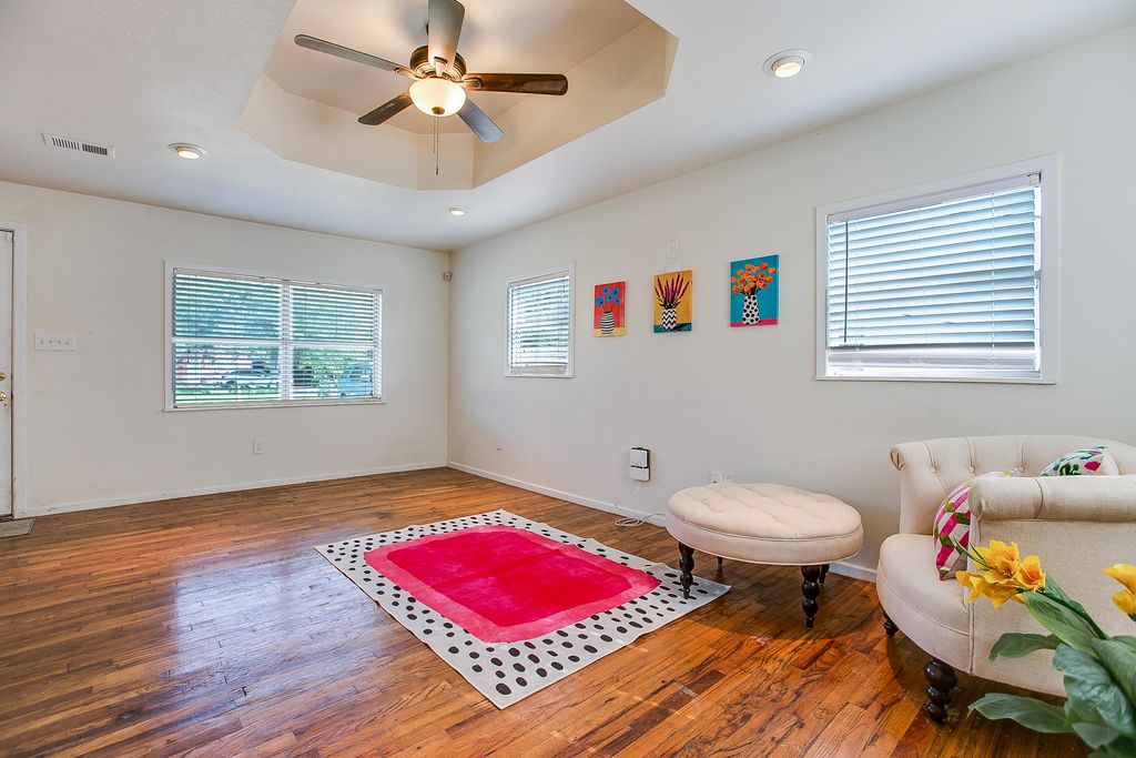 Image 8 of property listing at 1630 Canal Road, San Angelo, TX 76904