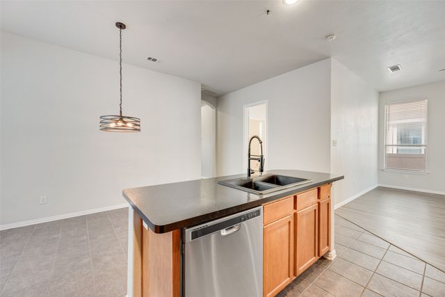 1829 Forsythe Drive, Savannah, TX 76227