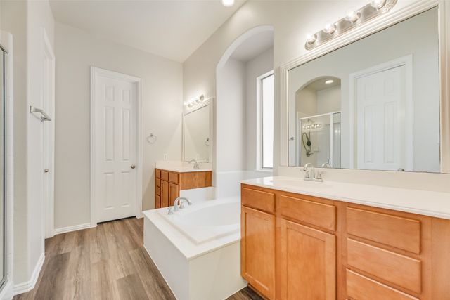 1829 Forsythe Drive, Savannah, TX 76227