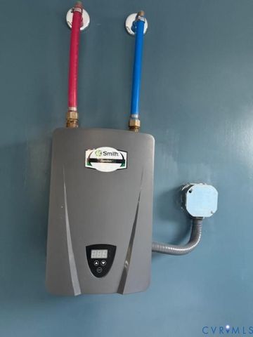 734 Halifax St, Emporia, VA 23847