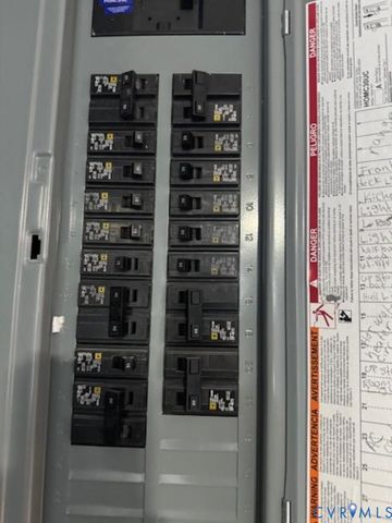 734 Halifax St, Emporia, VA 23847