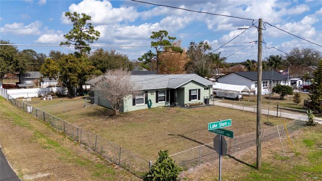 4701 LAKE SHORE DRIVE, St Cloud, FL 34772