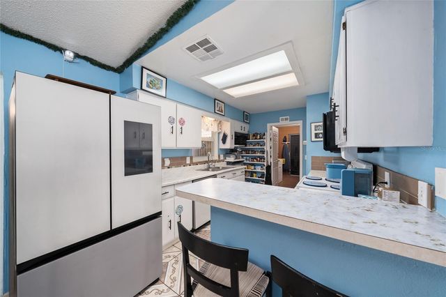 4701 LAKE SHORE DRIVE, St Cloud, FL 34772