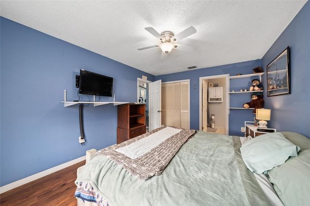 4701 LAKE SHORE DRIVE, St Cloud, FL 34772