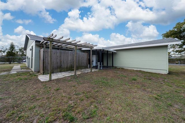 4701 LAKE SHORE DRIVE, St Cloud, FL 34772