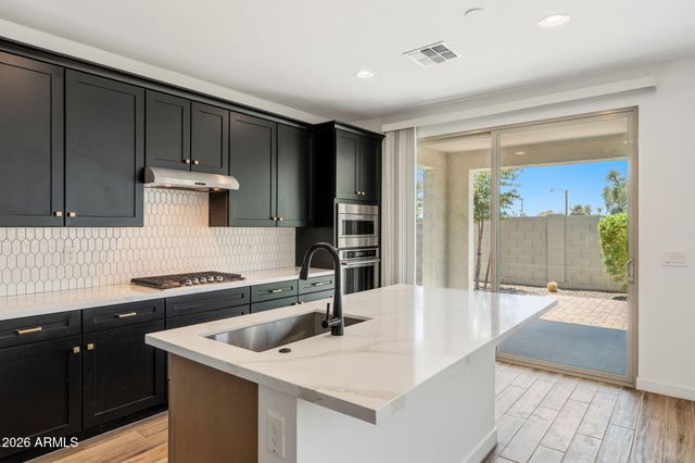 6434 N 17TH Street, Phoenix, AZ 85016