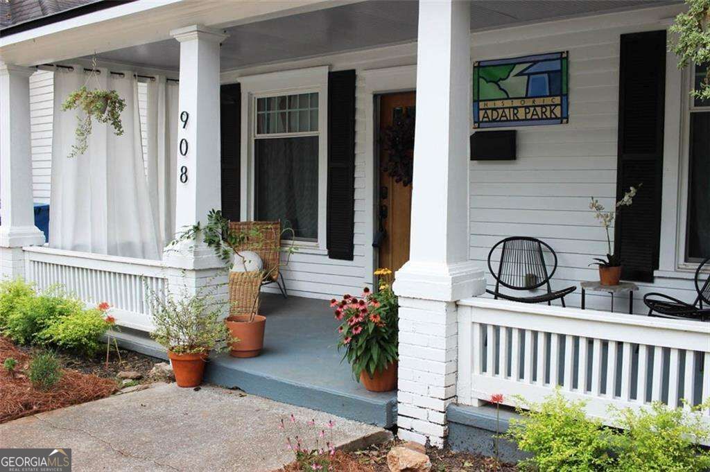 908 Oakhill Avenue, Atlanta, GA 30310 — photo 2