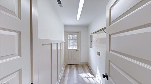 1107 SUNSET Drive, Thomasville, NC 27360