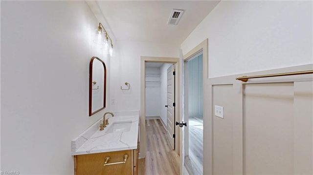 1107 SUNSET Drive, Thomasville, NC 27360