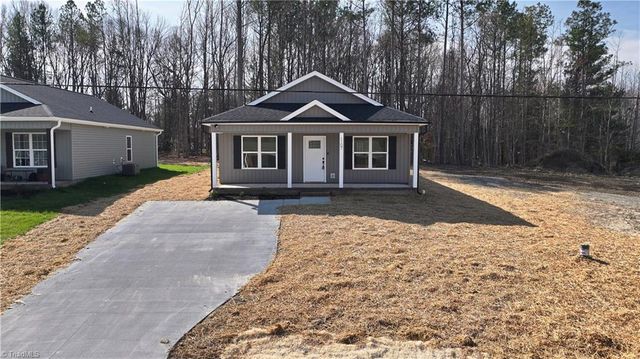 1107 SUNSET Drive, Thomasville, NC 27360