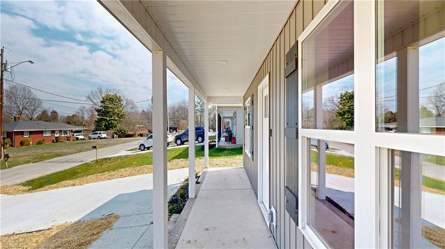 1107 SUNSET Drive, Thomasville, NC 27360