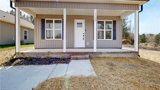 1107 SUNSET Drive, Thomasville, NC 27360