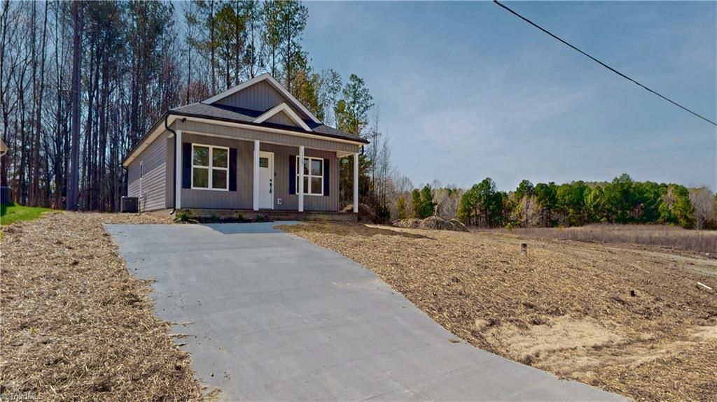 1107 SUNSET Drive, Thomasville, NC 27360