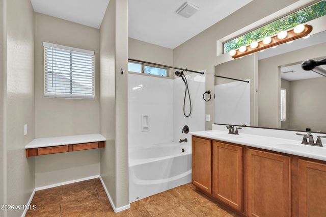 3455 S FALCON Drive, Gilbert, AZ 85297