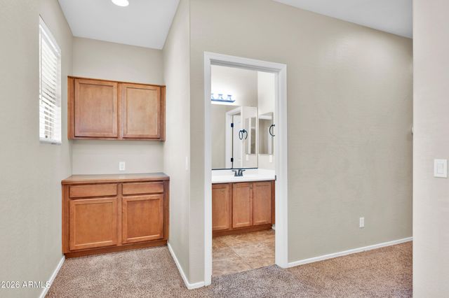 3455 S FALCON Drive, Gilbert, AZ 85297