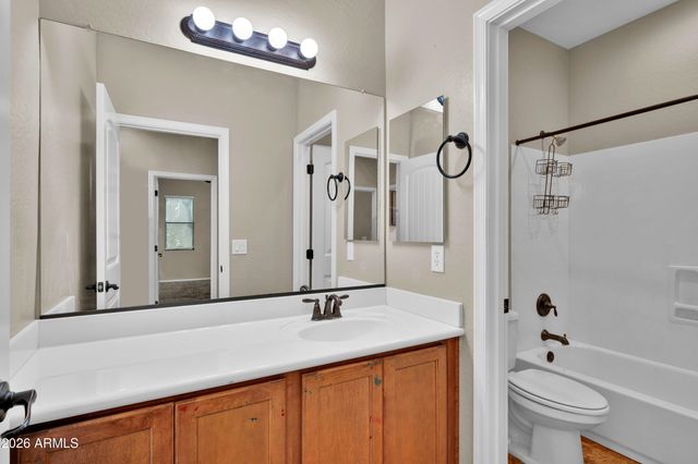 3455 S FALCON Drive, Gilbert, AZ 85297