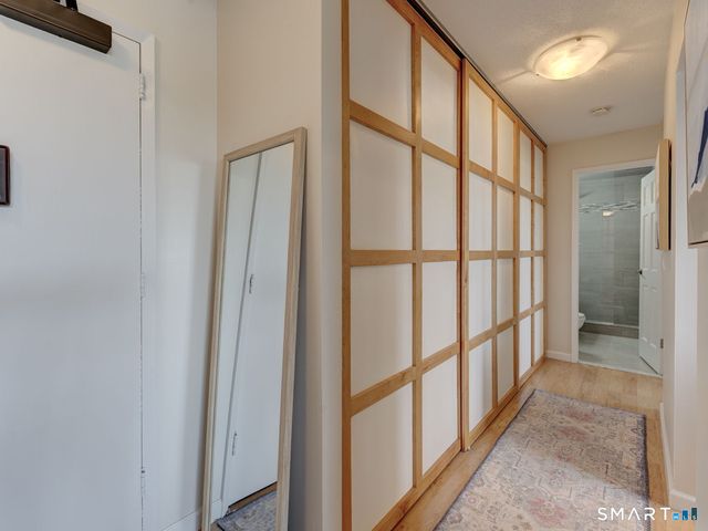 891 Farmington Avenue 6C, West Hartford, CT 06119