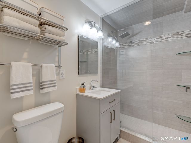 891 Farmington Avenue 6C, West Hartford, CT 06119