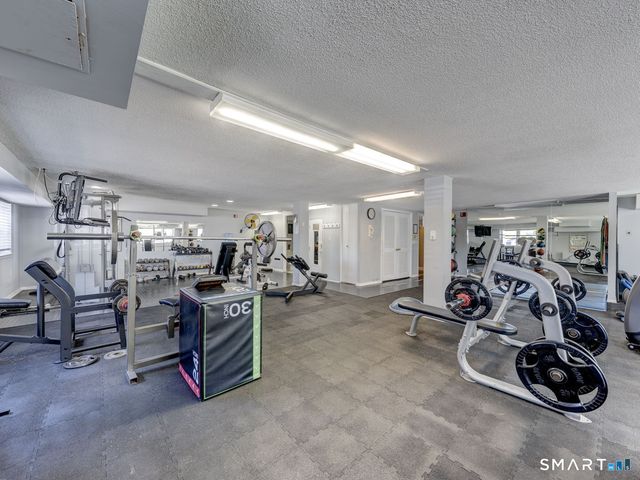 891 Farmington Avenue 6C, West Hartford, CT 06119
