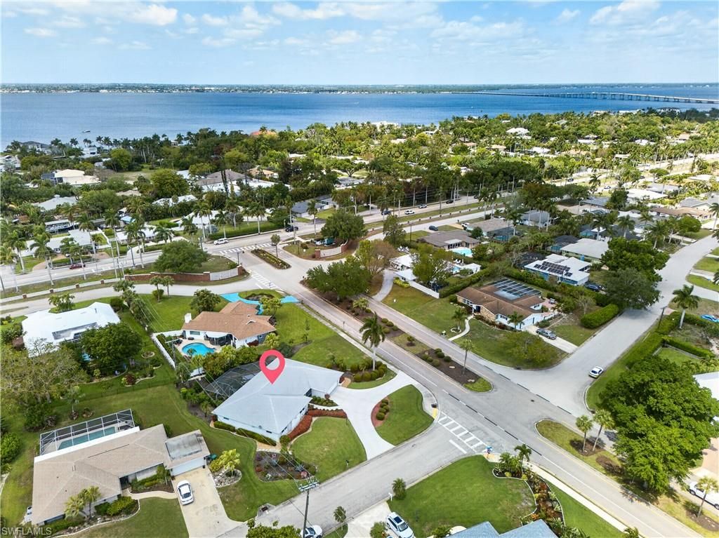 5148 Fairfield DR, FORT MYERS, FL 33919 — photo 4