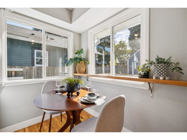 26 Ne STAFFORD St, Portland, OR 97211