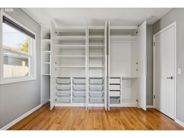 26 Ne STAFFORD St, Portland, OR 97211