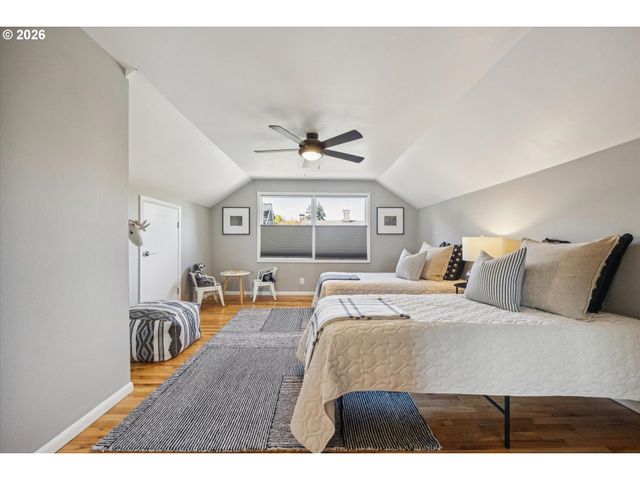 26 Ne STAFFORD St, Portland, OR 97211