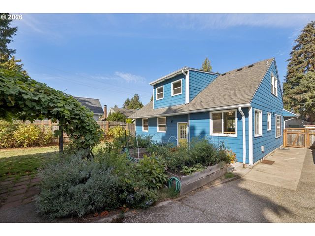 26 Ne STAFFORD St, Portland, OR 97211