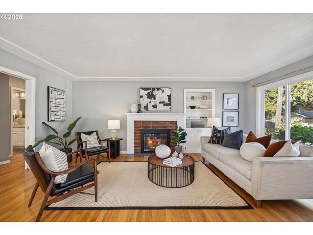 26 Ne STAFFORD St, Portland, OR 97211