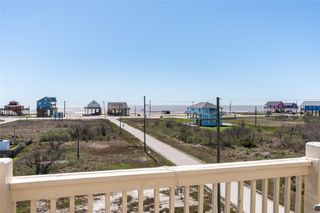 1044 Waco Road, Gilchrist, TX 77617