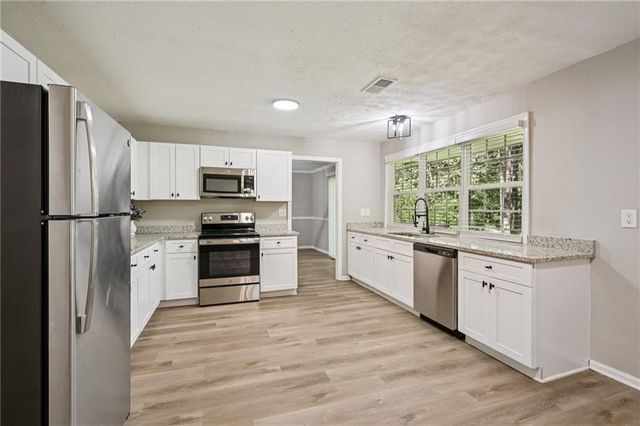 187 Old Timber Road, Lawrenceville, GA 30046