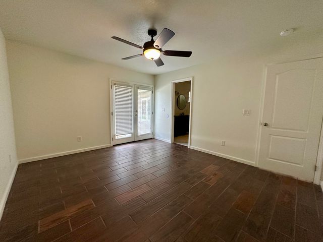 3030 W Orchard Avenue, Visalia, CA 93277