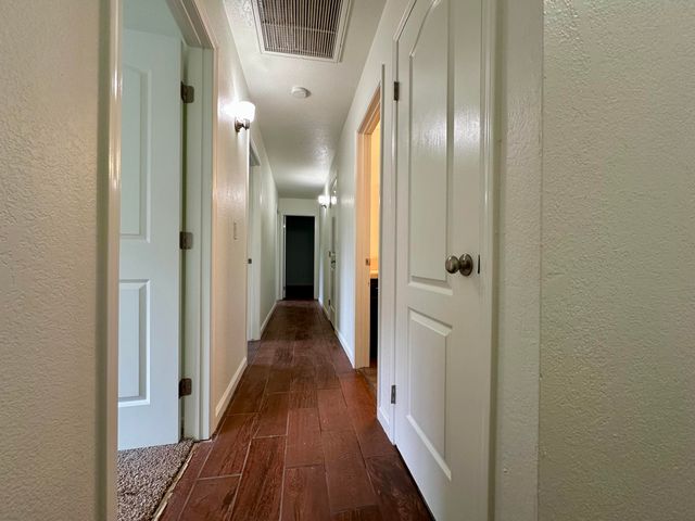 3030 W Orchard Avenue, Visalia, CA 93277