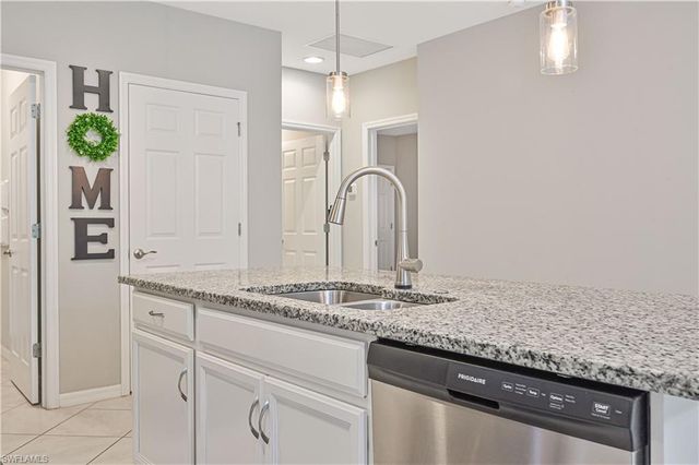 4390 Dutchess Park RD, Fort Myers, FL 33916