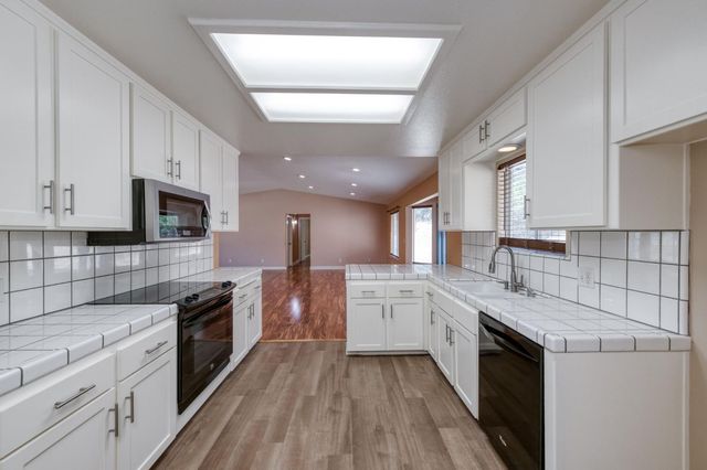 33072 Black Mountain Road, Tollhouse, CA 93667