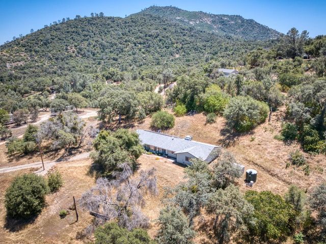 33072 Black Mountain Road, Tollhouse, CA 93667