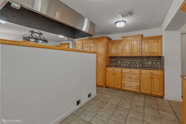 1902 Mccutcheon Avenue, Shreveport, LA 71108