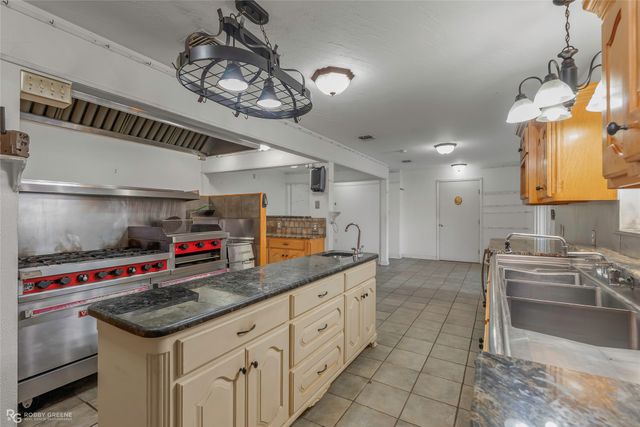 1902 Mccutcheon Avenue, Shreveport, LA 71108