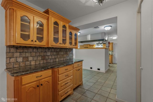 1902 Mccutcheon Avenue, Shreveport, LA 71108