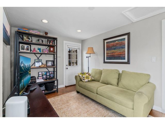 2201 Pontiac St, Denver, CO 80207