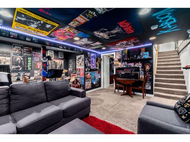 2201 Pontiac St, Denver, CO 80207