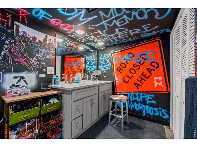 2201 Pontiac St, Denver, CO 80207