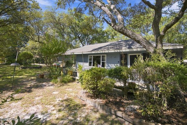 611 Camellia Lane, Sunset Beach, NC 28468