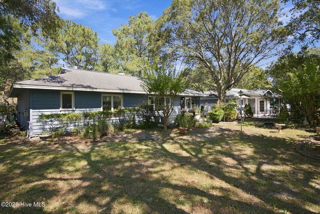 611 Camellia Lane, Sunset Beach, NC 28468