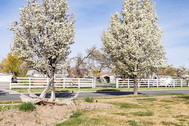 7737 S 5200 W, West Jordan, UT 84081