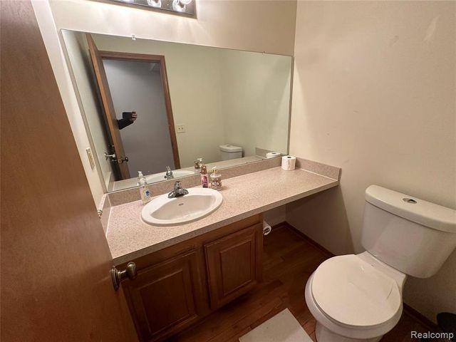 1339 Prosper Drive, Troy, MI 48098