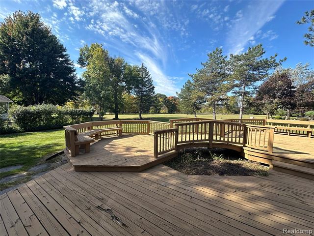 1339 Prosper Drive, Troy, MI 48098
