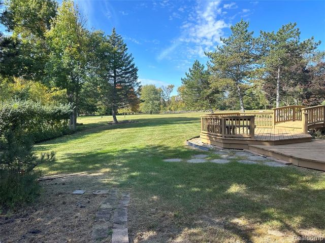 1339 Prosper Drive, Troy, MI 48098