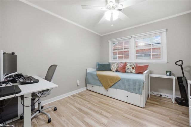 18 Ridgewood PW, Newport News, VA 23608