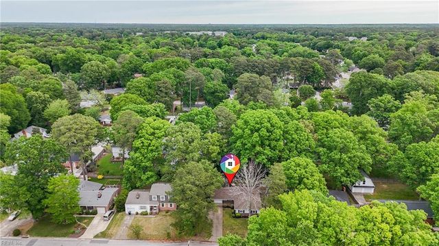 18 Ridgewood PW, Newport News, VA 23608